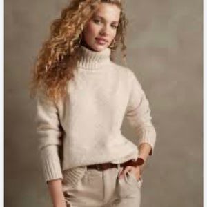 Banana Republic  Vintage Turtle neck Wool bland  Cozy Knit Sweater Size S